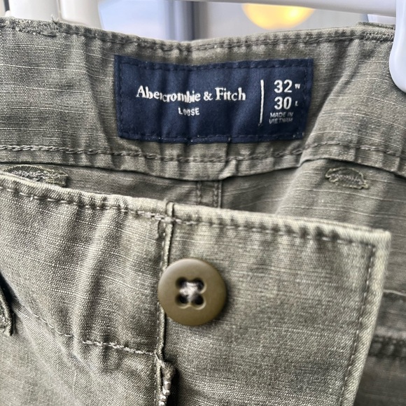 Abercrombie & Fitch Loose Utility Pant - Never used - Picture 3 of 5